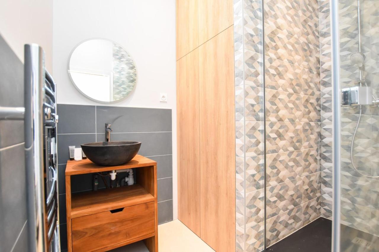 Chic Apartment - 2Br-6P - Gare Du Nord ปารีส ภายนอก รูปภาพ